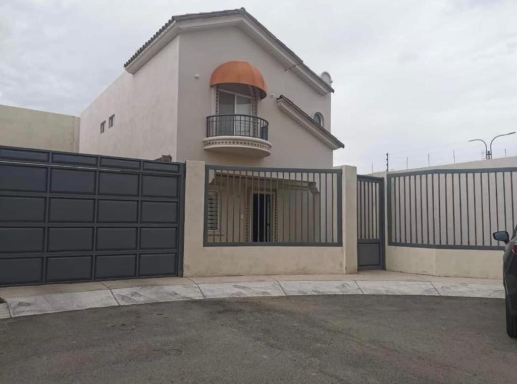فيلا هيرموسيلوفي Casa Poniente المظهر الخارجي الصورة